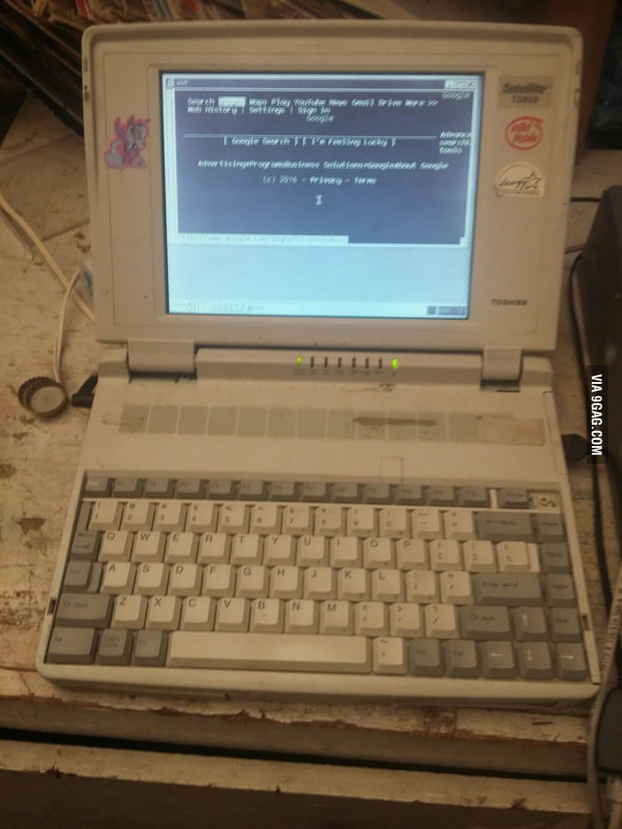 My high power laptop. 486SX/33 with 8mb RAM and 16 shade grayscale