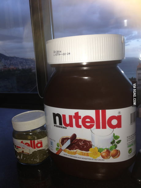10kg Nutella next to normal 750g jar - 9GAG