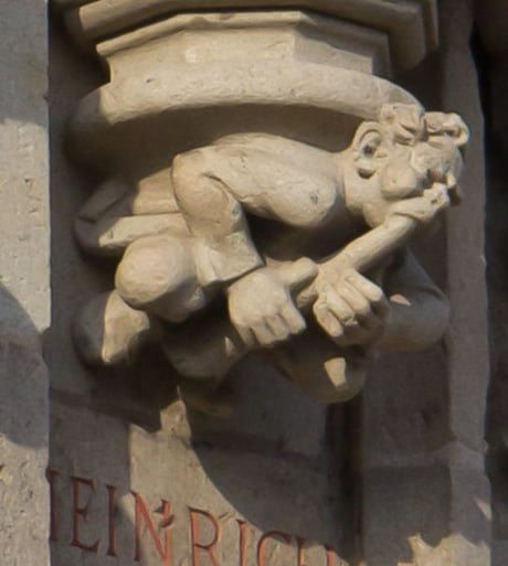 “Bizarre Act: Male Figure Engages in Auto-Fellatio Near the Statue of Archbishop Konrad von Hochstaden at Cologne City Hall, 1406” - News