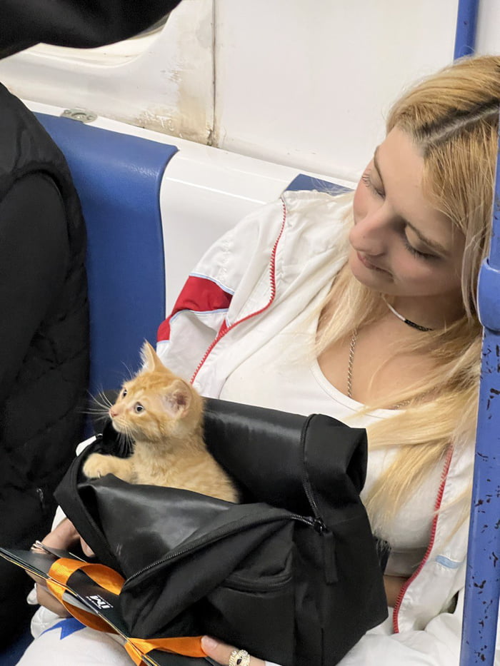 Georgian girl shows off her p***y in Tbilisi subway