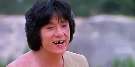 In Snake In Eagle S Shadow 1978 Jackie Chan Had His Tooth Kicked Out Of His Face For Reals During The Final Fight And Left It In The Movie 9gag