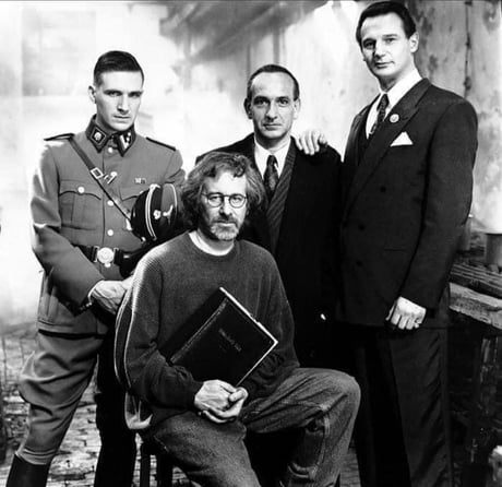 Ralph Fiennes, Steven Spielberg,Ben Kingsley and Liam Neeson on a set of  Schindler's . - 9GAG