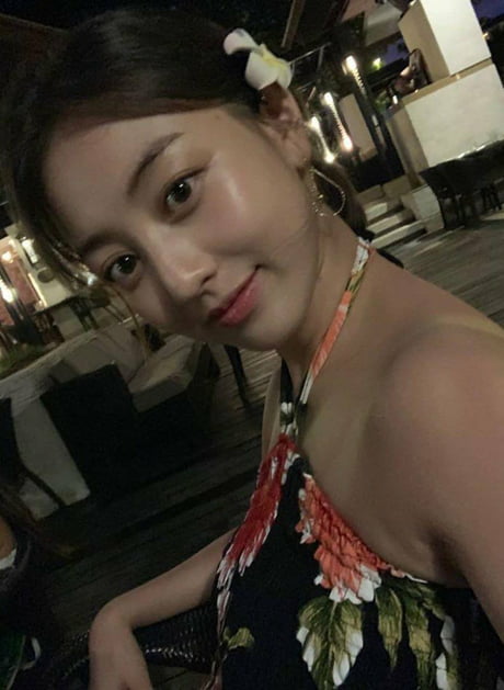 God Jihyo tan - 9GAG