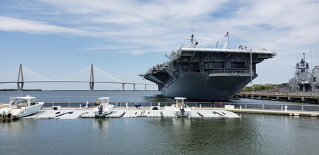 Size Difference Boat Vs Ship Uss Yorktown Cv 10 9gag