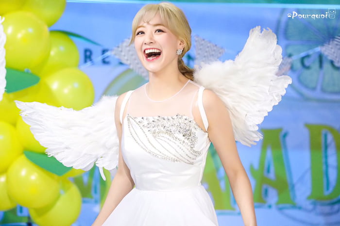 Photo : Park Jihyo is an angel, and you can't tell me otherwise