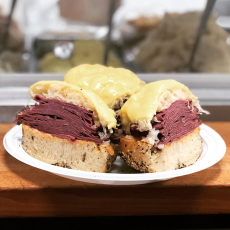 The Famous New York Classic Reuben Sandwich On An Everything Bagel From Ess A Bagel 1st Ave In Nyc 9gag The Famous New York Classic Reuben Sandwich On An Everything Bagel From Ess A Bagel 1st Ave In Nyc 9gag