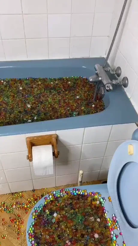 orbeez in bathtub