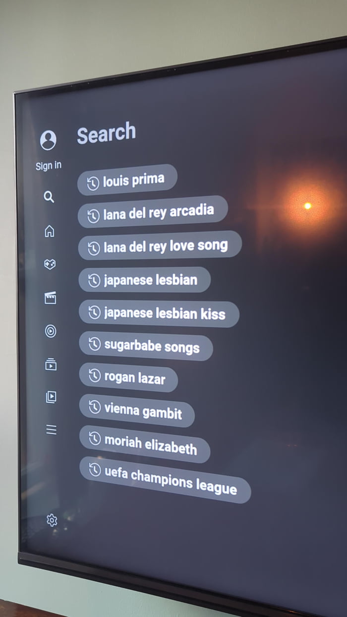 hey-hotel-guests-clear-your-youtube-search-history-9gag