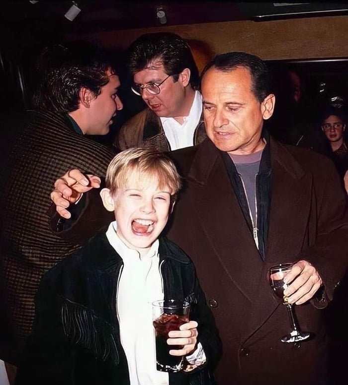 Macaulay Culkin and Joe Pesci in New York, 1991 🖤