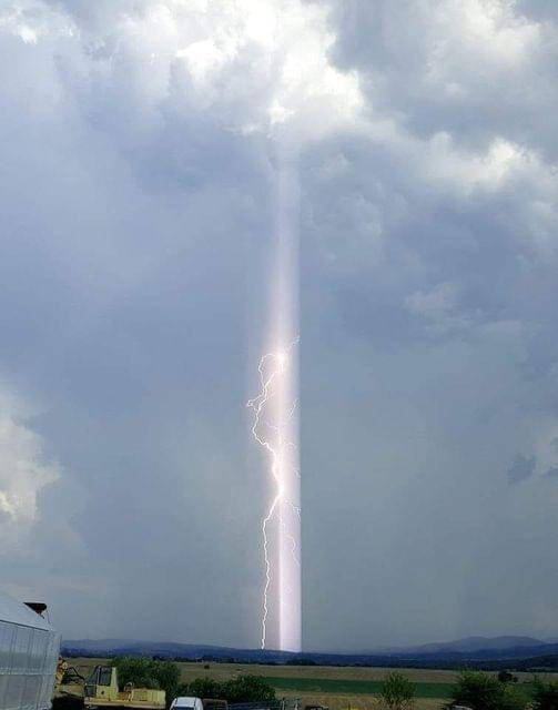 pillar-of-light-captured-today-in-greece-9gag