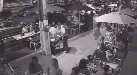 Crossfit athletes run in front of the bar and customers mistake it for robbery