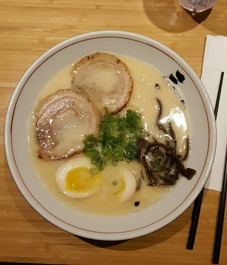 Tonkotsu Ramen With Chashu A Soft Boiled Egg Black Fungus And Green Onion 9gag