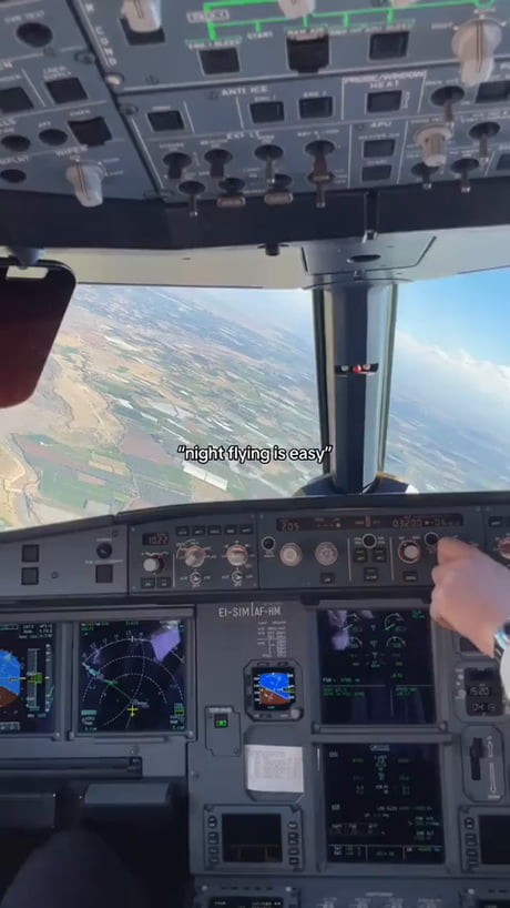 The difference between day and night flying is insane